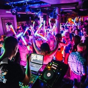 LED PENOV&Eacute; TYČINKY - MULTICOLOR PARTY TYČ (25 ks)