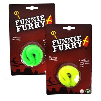 Magick&yacute; červ&iacute;k Funny Furry na karte (42 ks)