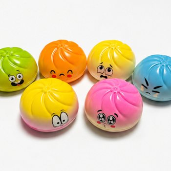 RAGE - Squishy Dumplings VEĽK&Yacute; (Rozm. 9 x 9 x 4 cm) - Viral 2026 Fidget Toy - S HLAVIČKOVOU KARTOU (24 ks)