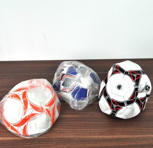 V&Yacute;PREDAJ FUTBALOV&Yacute;CH L&Ocirc;PT (3 ks)