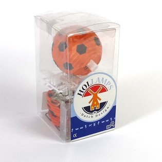 HOLLAMPS - Sveteln&aacute; reťaz s oranžov&yacute;mi futbalov&yacute;mi loptami