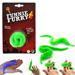 Magick&yacute; červ&iacute;k Funny Furry na karte (42 ks)