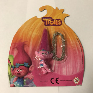 Fig&uacute;rka Trolls na retiazke na karte (12 ks)